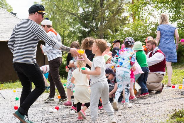 Kyläkauppapäivää ja Avoimet kylät -päivässä mukana noin 1500 kohdetta.