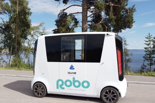 ”Robottiajoneuvot tulevat voimakkaammin osaksi jokapäiväistä kaupunki- ja kampusliikennettä”, sanoo Roboriden toimitusjohtaja Tatu Nieminen.