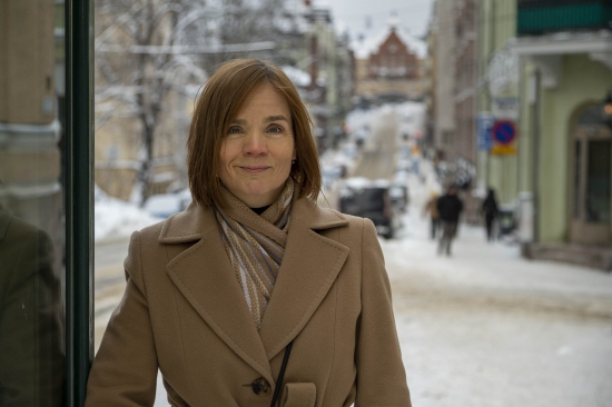 ”Olemme selvinneet matkailualaa rajusti rokottaneesta korona-ajasta selvästi keskimääräistä paremmin”, Flores ynnää viitaten Suomen Matkailualan liitto ry:n SMAL:n tuoreisiin tietoihin.