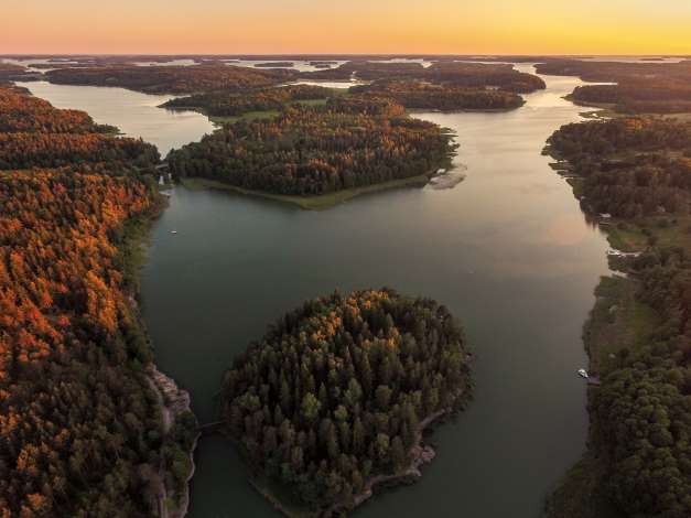 Tänä kesänä saaristoon on vieläkin helpompi lähteä ilman omaa autoa tai venettä tai pyörää.